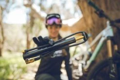 Lezyne Minipumpe CNC Micro Floor Drive HV Silber-glänzend -e-bikes4you 455000124 03