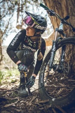 Lezyne Minipumpe CNC Micro Floor Drive HV Silber-glänzend -e-bikes4you 455000124 04