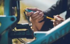 Lezyne Minipumpe Digital Shock Drive Schwarz-gold 350PSI -e-bikes4you 457000006 03