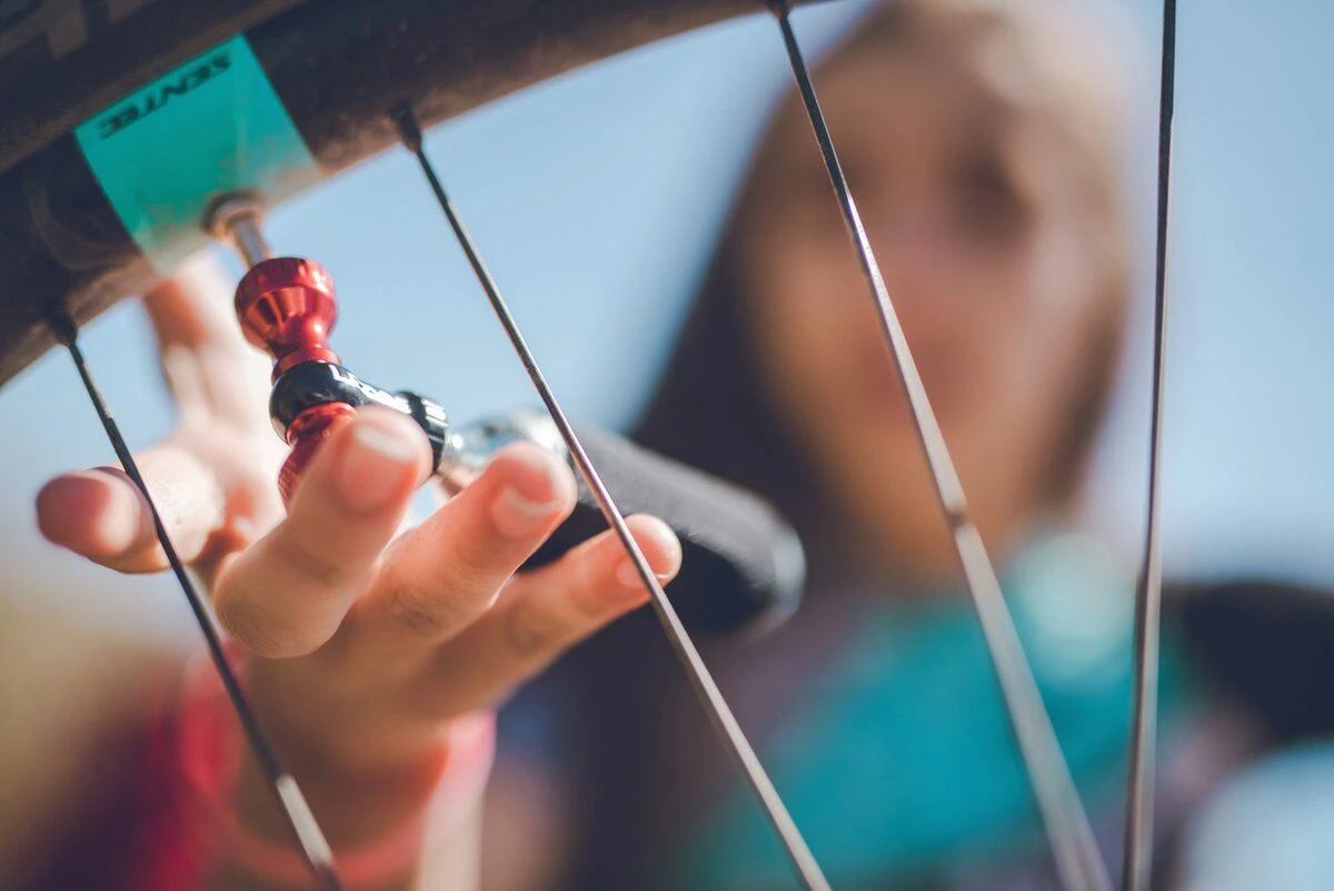 Lezyne CO2 Pumpenkopf Control Drive CNC Rot-glänzend 6 Lezyne CO2 Pumpenkopf Control Drive CNC Rot-glänzend – Bild 6