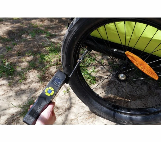 Michelin Akku-Luftpumpe Digital 10 Bar 4 Michelin Akku-Luftpumpe Digital 10 Bar – Bild 4